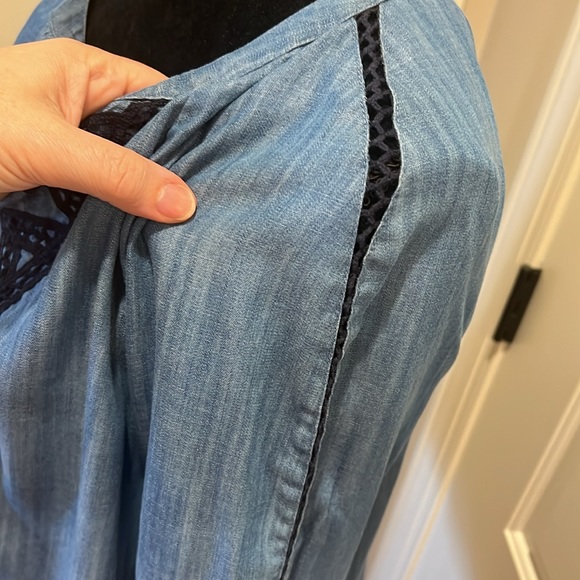 Light denim look blouse with black crochet detail - Picture 5 of 7